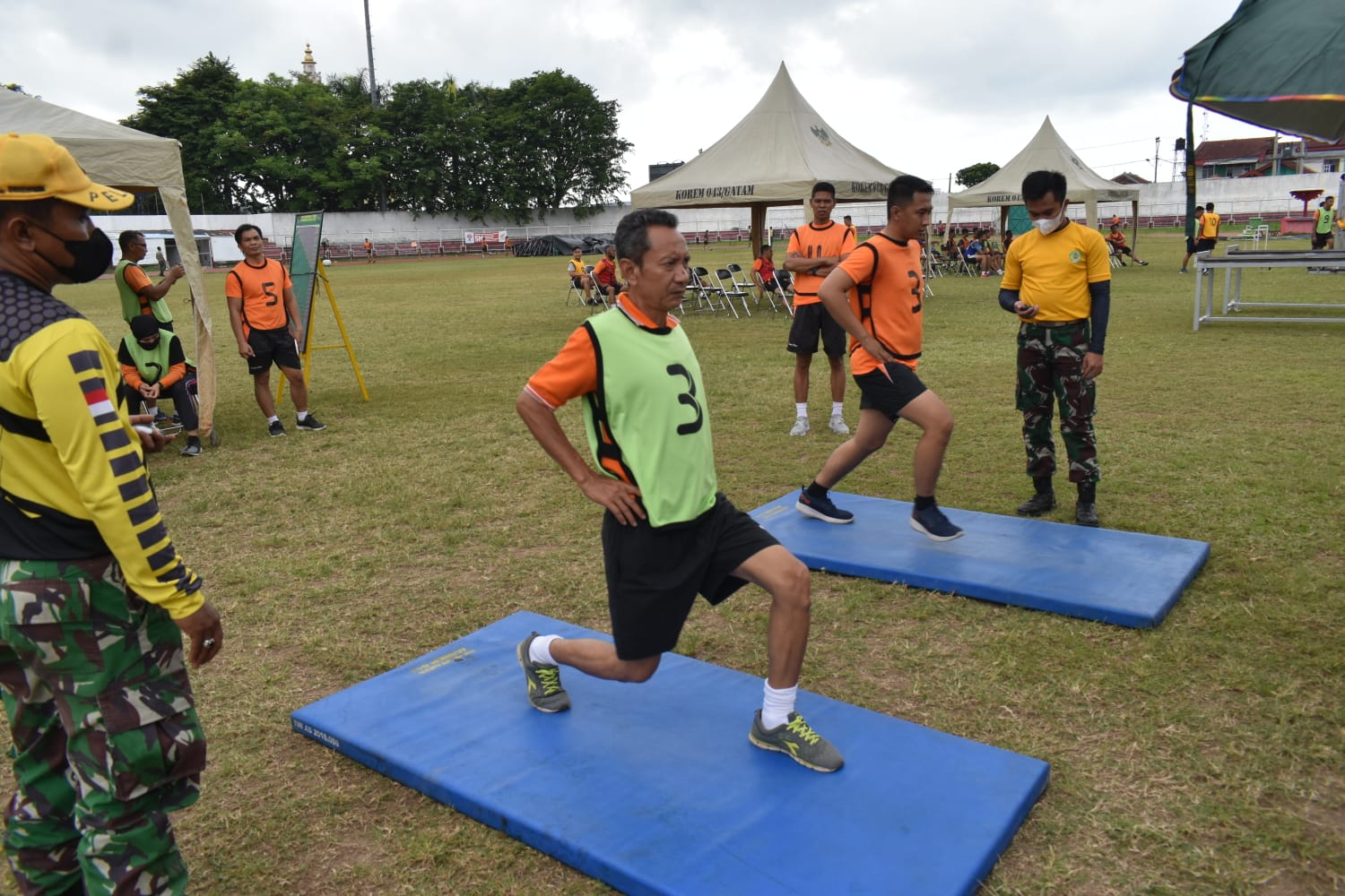 Korem 043/Gatam Laksanakan Tes Kesegaranan Jasmani Periodik Smester II Tahun 2021.