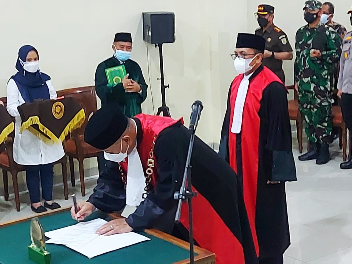 Dandim 0410/KBL Kolonel Inf Romas Herlandes SE.,M.Si.,MM, Hadiri Acara Pelantikan Dan Serah Terima Jabatan Ketua Pengadilan Negeri Kelas IA Tanjung Karang