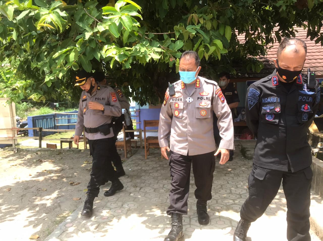 Pastikan Pilkades Di Kabupaten Lebak Berjalan Aman, Dirsamapta Polda Banten Kunjungi TPS 01 Desa Panyaungan