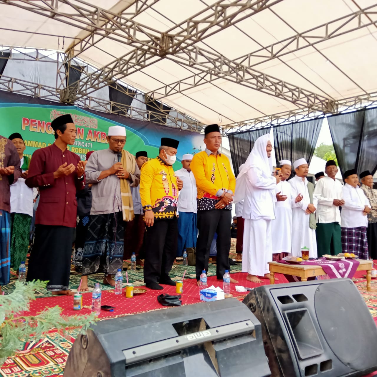 Memperingati Maulid Nabi Muhamad SAW Dengan Menggelar Pengajian Akbar