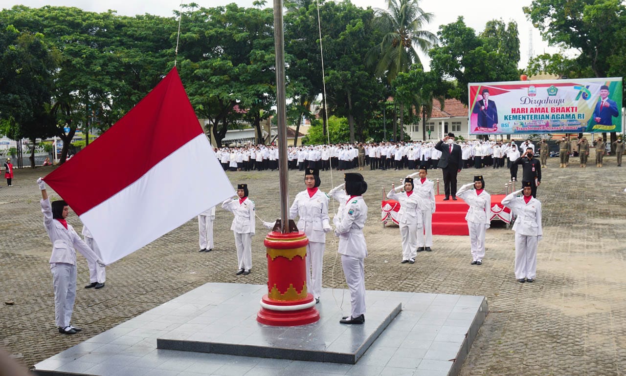 Nanang Ermanto Pimpin Upacara Hari Amal Bhakti ke-76 Kemenag Tahun 2022