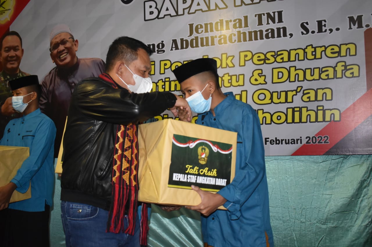 Danrem 043/Gatam Dampingi Kasad Silaturahim Ke Ponpes Yatim Piatu dan Dhuafa Tahfidzul Quran Riyadhus Sholihin