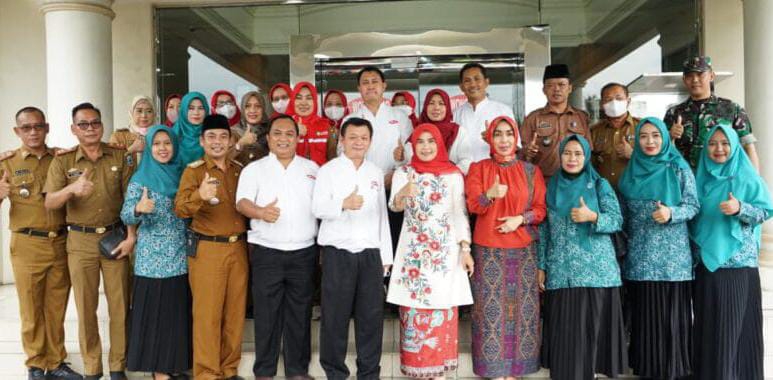Hj. Winarni Nanang Ermanto Hadiri Acara Sosialisasi Gerakan Swasembada Gizi Pada Remaja Putri