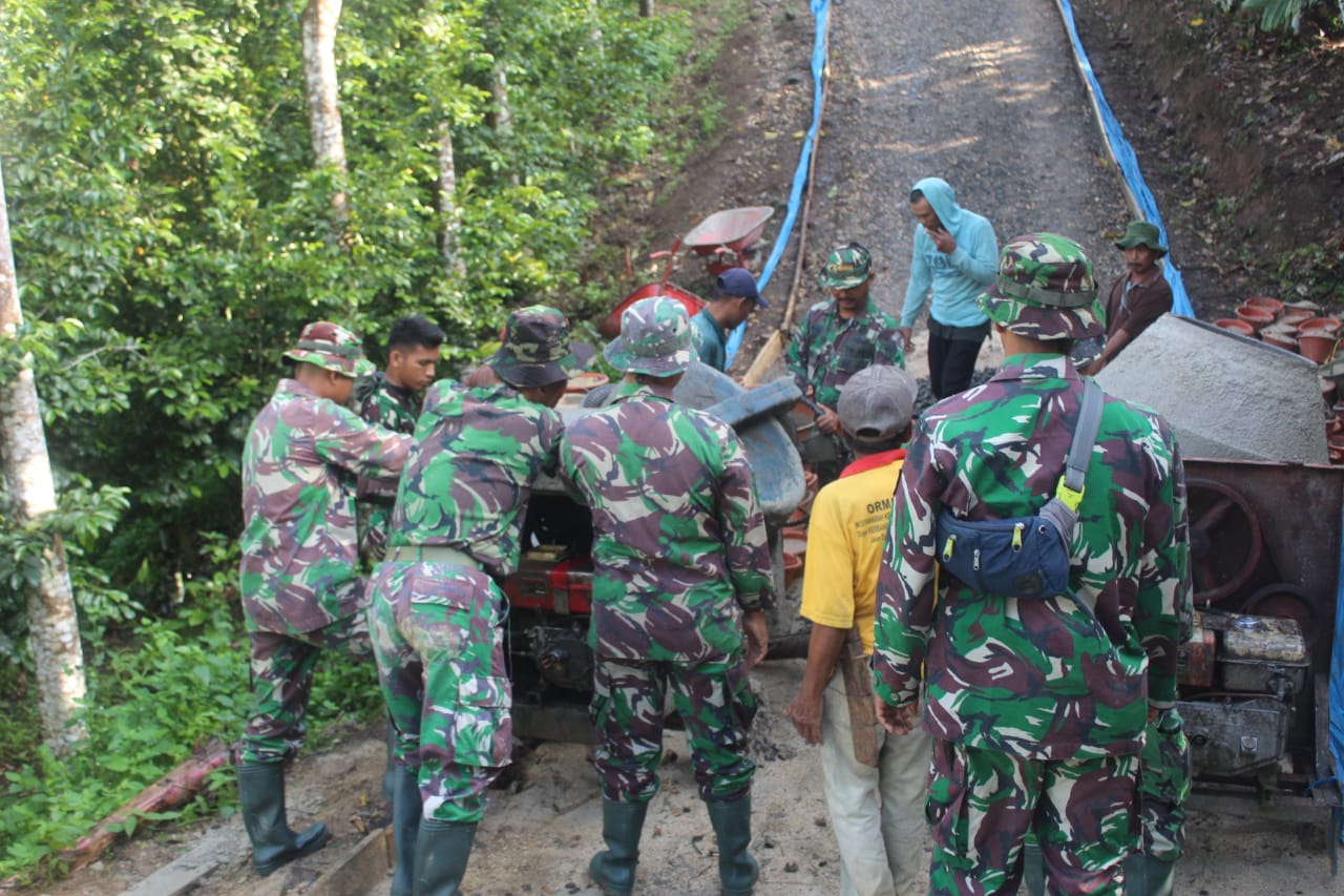 Mendekati Detik-Detik Proklamasi Kemerdekaan, TNI Membangun Desa Di Wilayah Kedondong Kabupaten Pesawaran