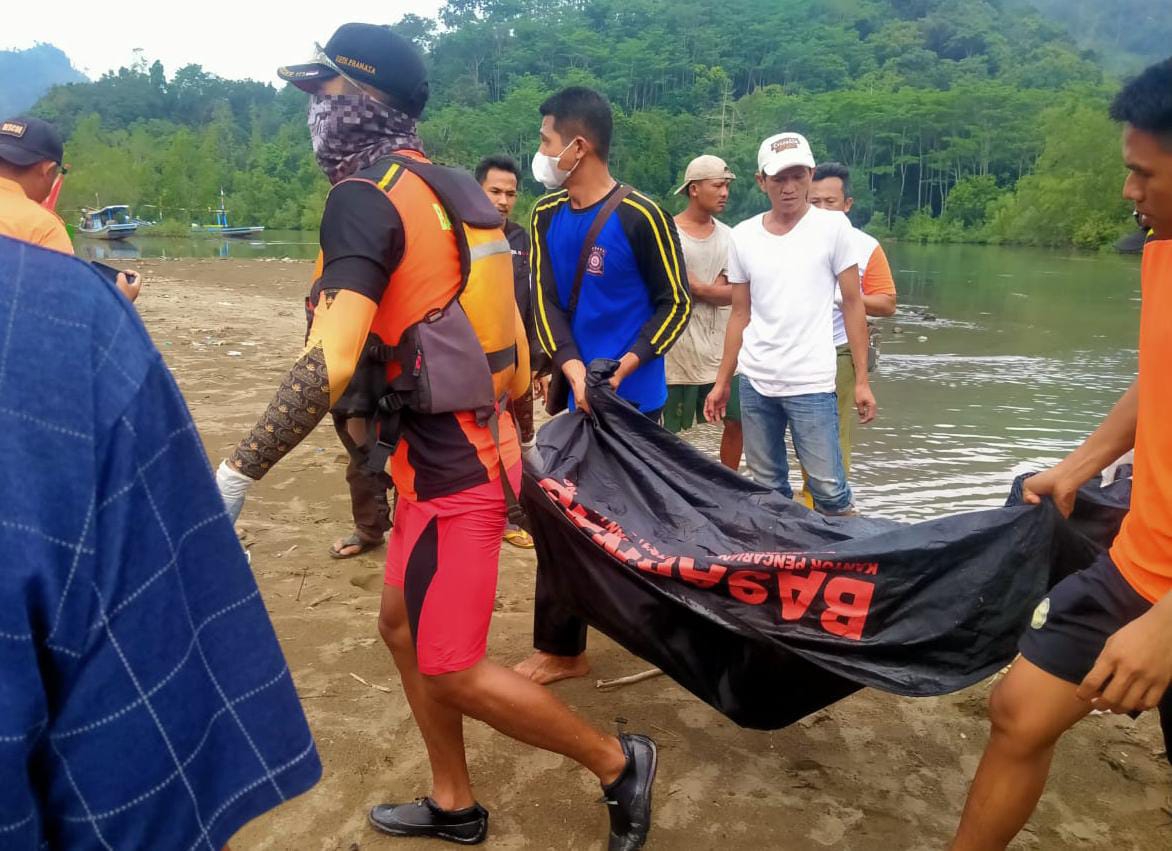 Pencarian Mayat Warga Pekon Unggak Yang Hanyut Kini Telah Diketemukan