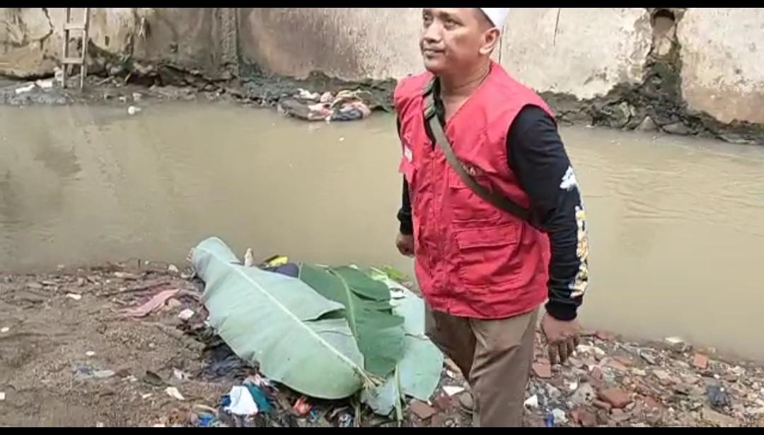 Ditemukan Mayat Pria Tak Dikenal Oleh Warga Di Aliran Sungai Kaliraman