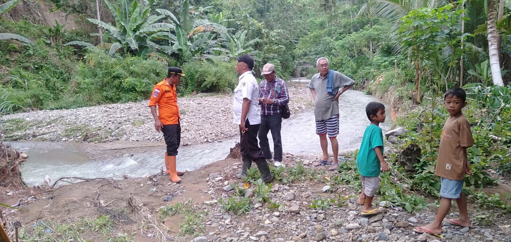 BPBD Kabupaten Tanggamus Datang Ke lokasi Tanah Lonsor di Kecamatan Kelumbayan dan Kelumbayan Barat