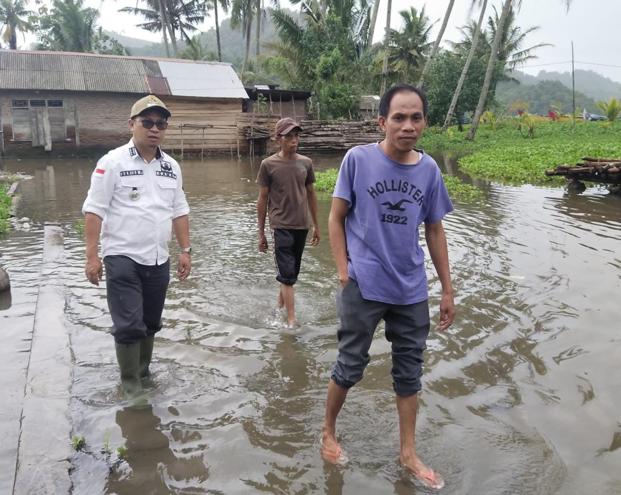 Perkampungan Pekon Pantai Harapan Penyandingan Kelumbayan Dilanda Banjir Bandang