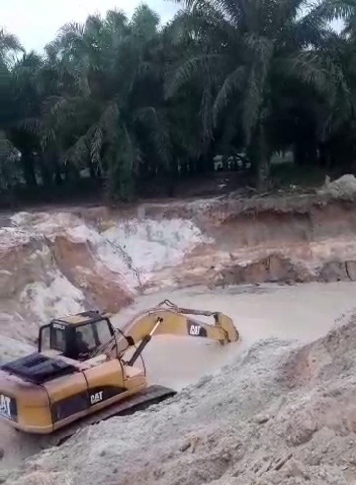 Lurah Desa Buyut Utara Gunung Sugih Kebal Hukum, Tambang Pasir Yang Dikelolanya Tiada Yang Usik