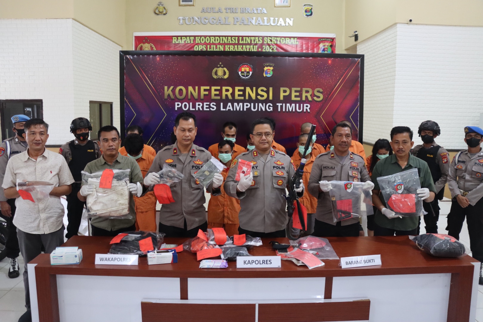 Polres Lamtim Gelar Konfpers Kasus C 3 Penganiayaan Berat Dan Narkoba
