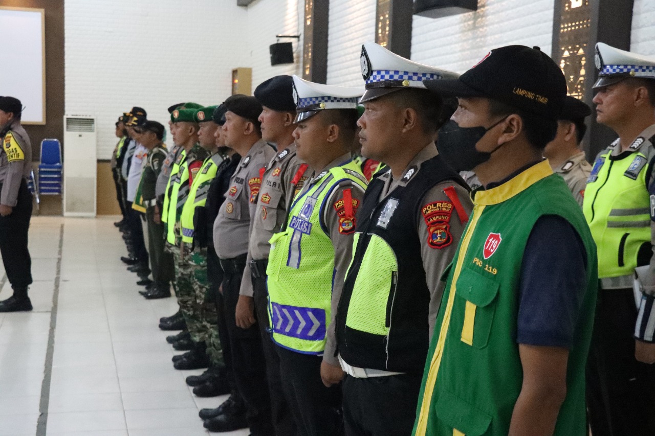 Malam Pergantian Tahun, Polres Lamtim Bersama Instansi Terkait Melaksanakan Patroli Skala Besar