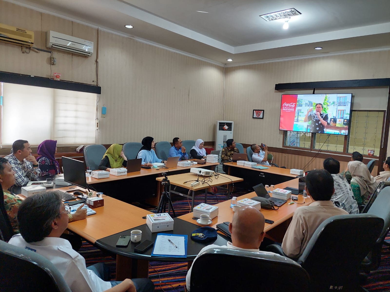 Lampung Bersama Coca-Cola Europacific Partners Indonesia Dan IIB Darmajaya Kunjungi LLDikti Wilayah II Palembang