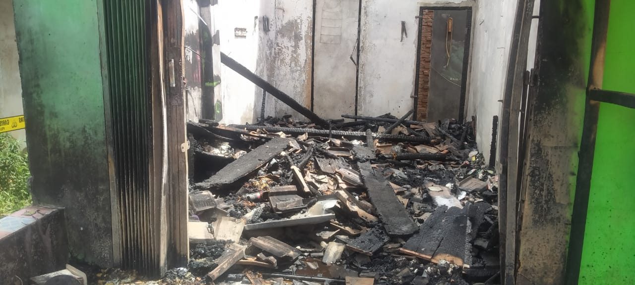 Kios Dan Warung Sembako Terbakar Habis Didesa Banyu Urip Kecamatan  Banyu Mas Kabupaten Pringsewu