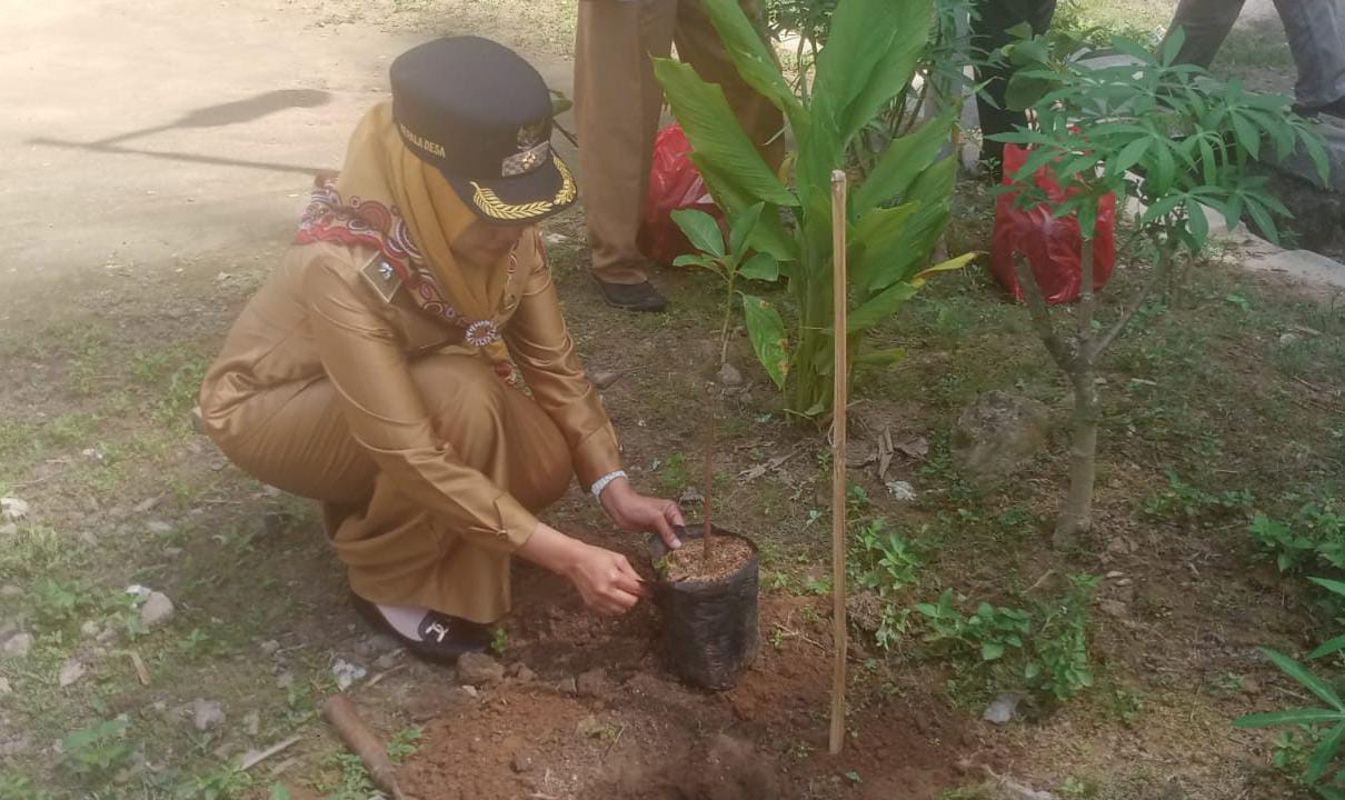 Menyambut Hari Desa Asri Nusantara,  Desa Gebang Gelar Kegiatan Tanam Pohon Serentak Seluruh Indonesia