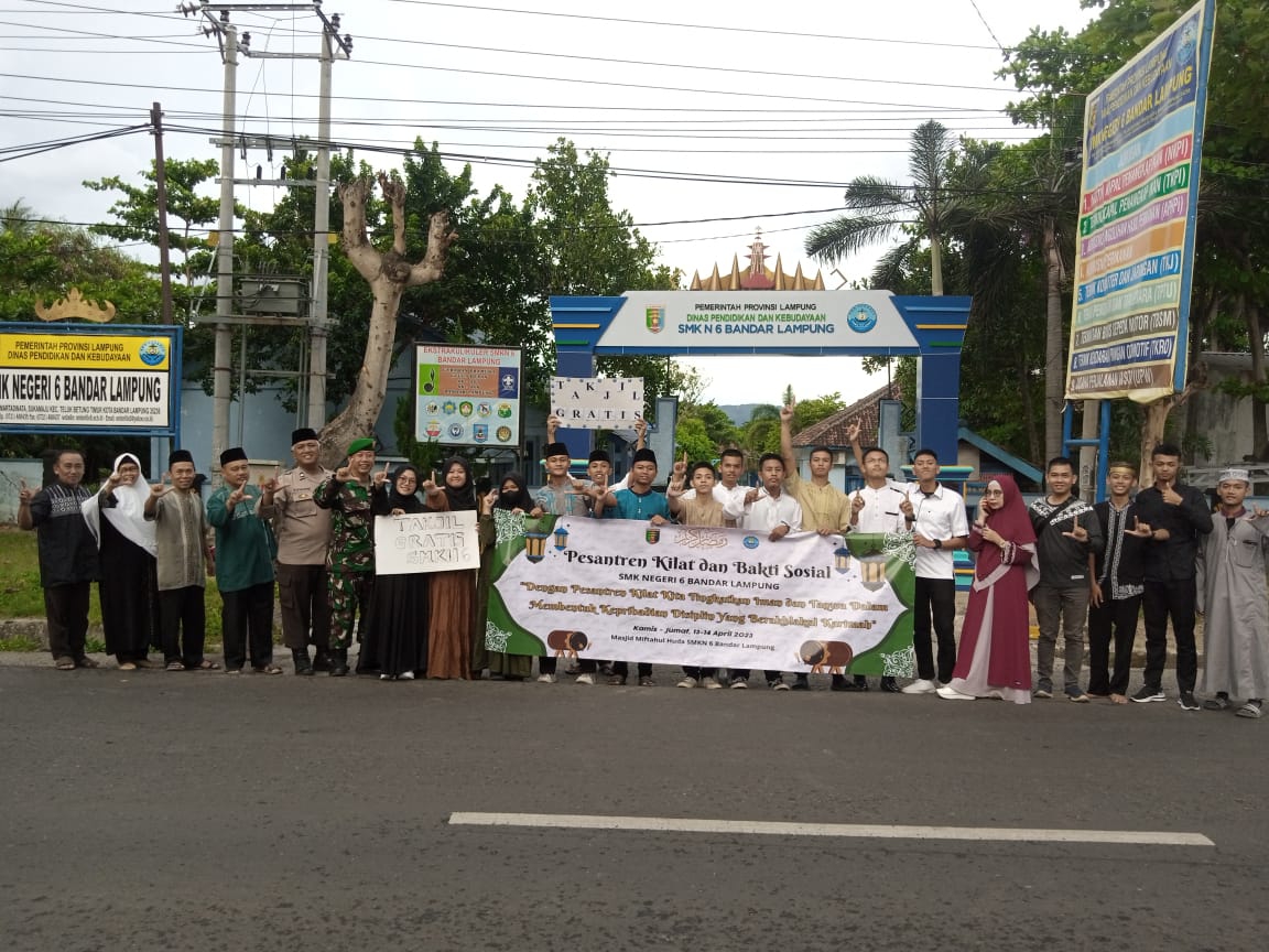 SMKN 6 Bandar Lampung Sambut Bulan Suci Romadhon Dengan Adakan  Pesantren Kilat Dan Bakti Sosial.