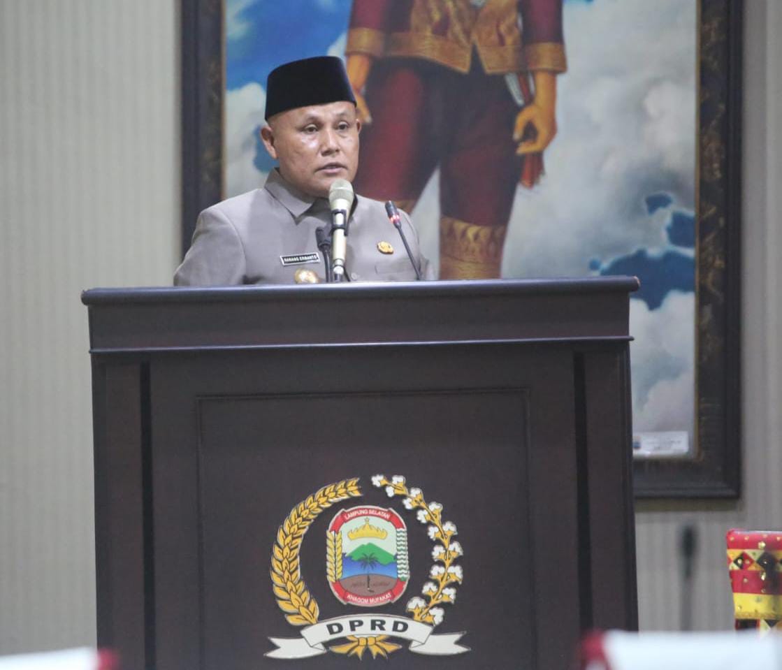 Nanang Ermanto Sampaikan Empat Paket Raperda kepada DPRD Lampung Selatan