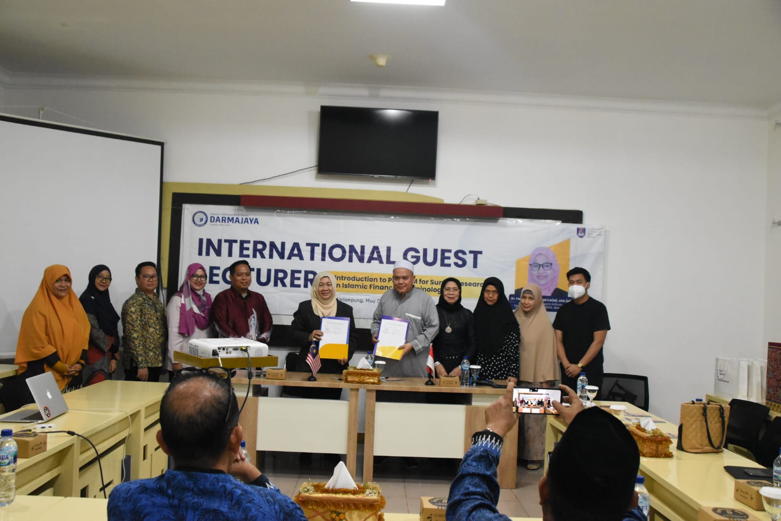 Gelar International Guest Lecturer, IIB Darmajaya – The ARI Universiti Teknologi MARA Malaysia Tandatangani Letter of Intent