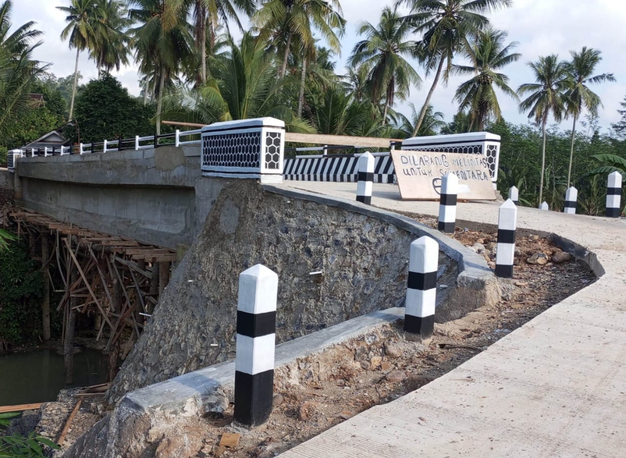 Pekerjaan Pembangunan Jembatan Desa Bunut Seberang Kecamatan Way Ratai Kabupaten Pesawaran Sesuai progres pekerjaan.