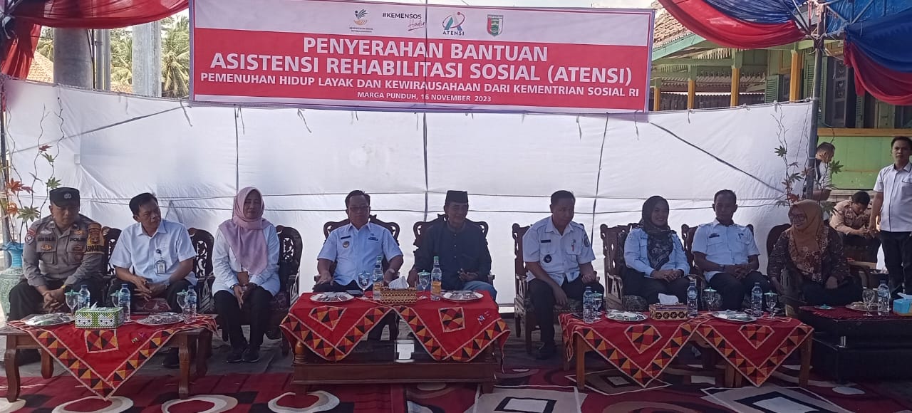 Penyerahan Bantuan Asistensi Rehabilitasi Sosial (Atensi) Kementerian Sosial diDesa Pekon Ampai Kecamatan Marga Punduh