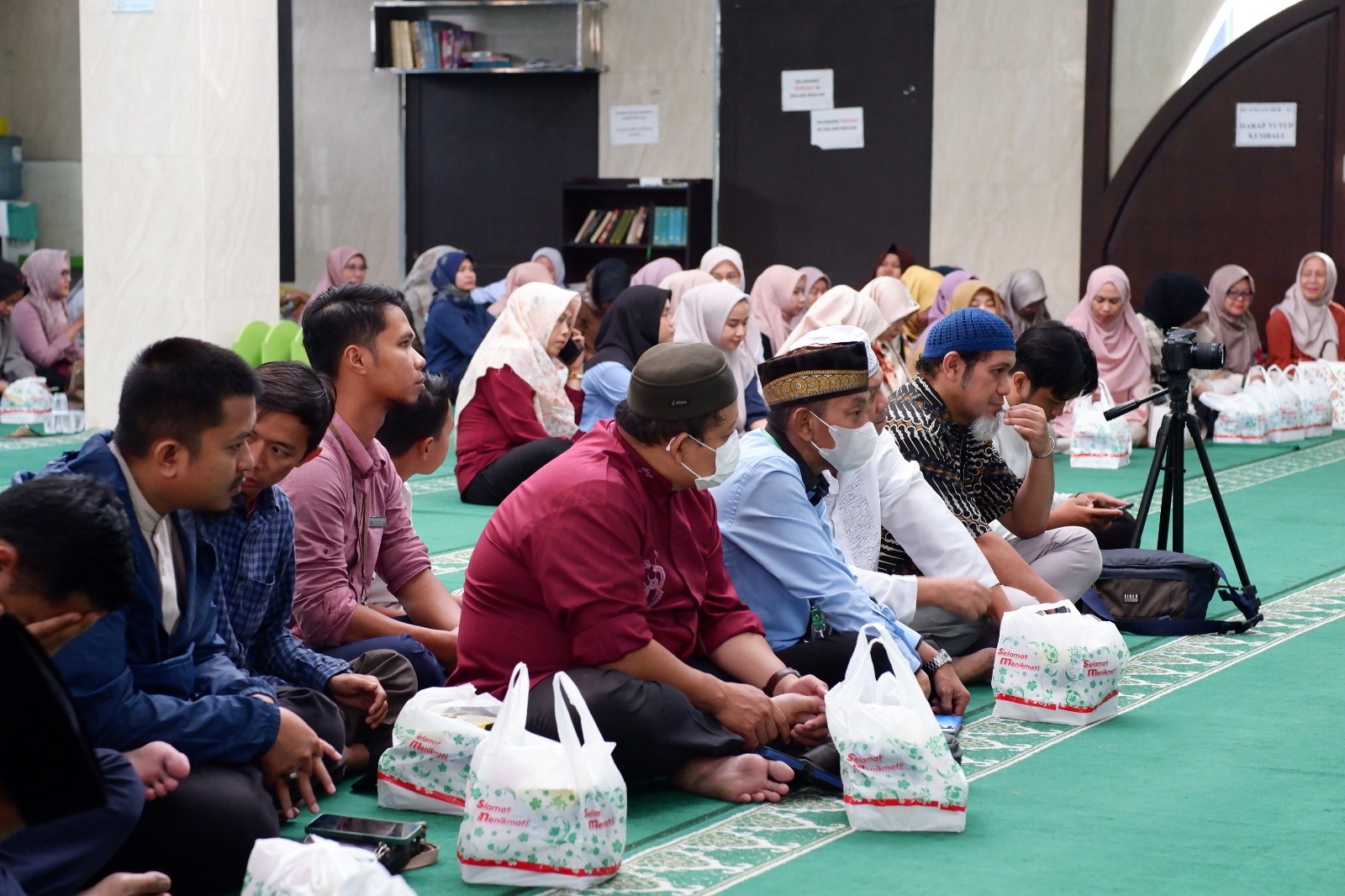 Bukber Keluarga Besar Yayasan Alfian Husin