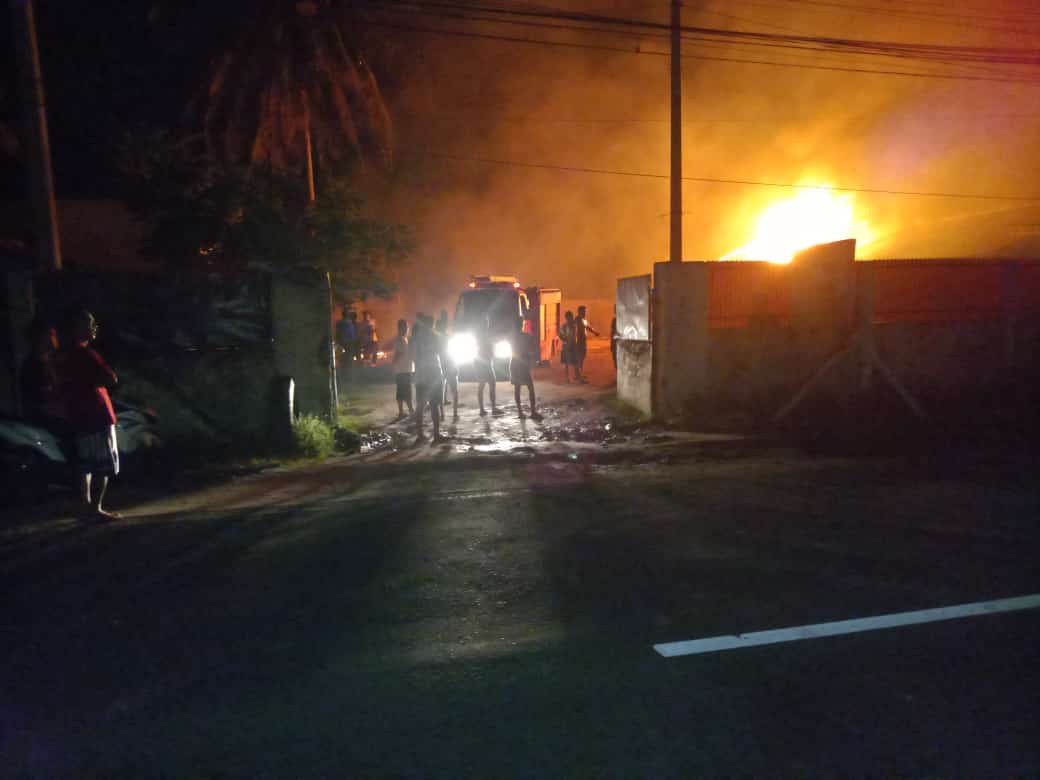 Gudang BBM Milik Indra Di Desa Candi Mas Natar Lintas Sumatra Musnah Dilalap Si Jago Merah.