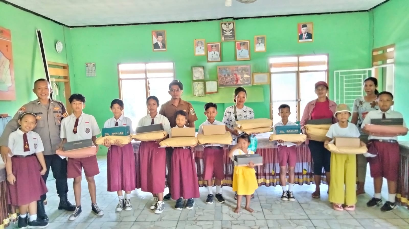 Sambut Hari Bhayangkara ke-78, Polsek Raman Utara bersama CV HSM Bantu Anak Yatim Piatu