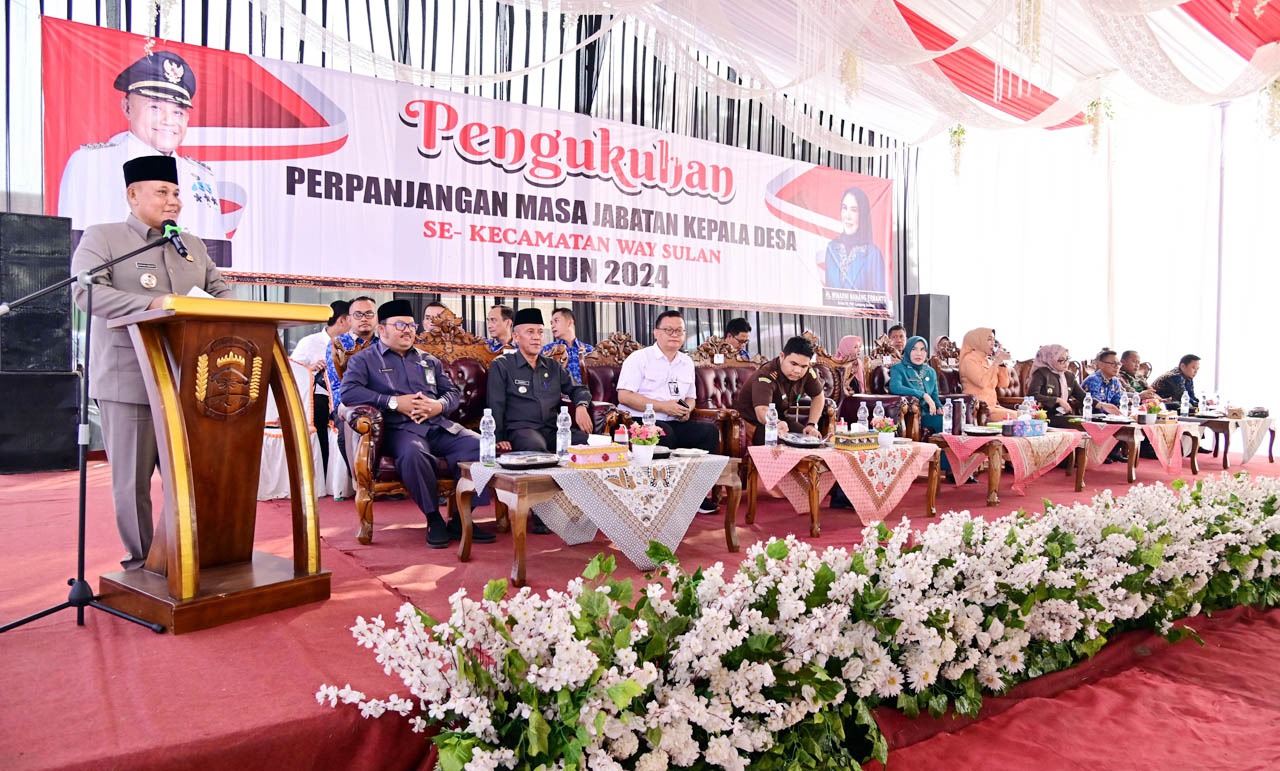 Delapan Kepala Desa se-Kecamatan Way Sulan Terima SK Perpanjangan Masa Jabatan