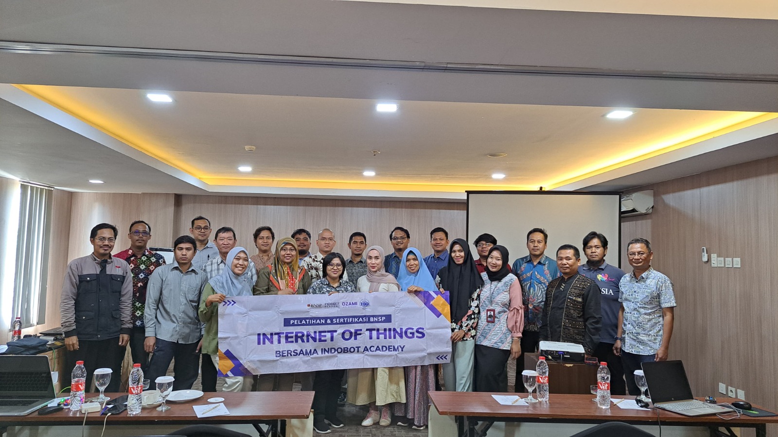 Dosen Prodi Sistem Komputer Ikuti Pelatihan Dan Sertifikasi Perekayasaan Perangkat IoT