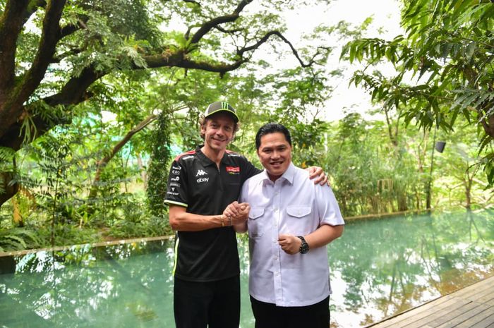 Berkah Jadi Menpora, Ketum PSSI Erick Thohir Makan Siang dengan Valentino Rossi