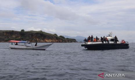 Tim SAR Intensifkan Pencarian Korban Kapal Tenggelam di Labuan Bajo