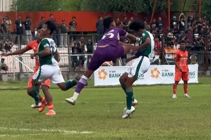 Insiden Tendangan Kungfu Ketiga di Liga 4, Kiper PSIR Rembang Dihukum Seumur Hidup usai Tinggalkan Trauma Pemain Persikaba