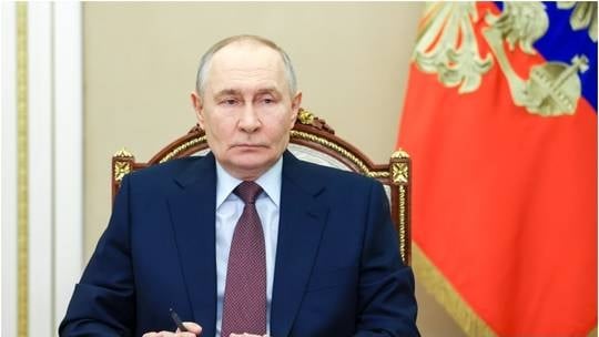 Putin Tuding Denmark Selalu Perlakukan Greenland Seperti Koloni