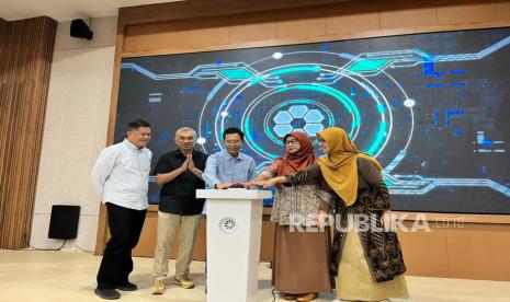 ULBI Buka Program Ikatan Kerja, 90 Lulusan Langsung Bekerja di PT Pos