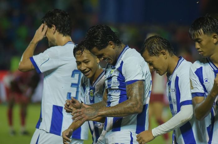 Klasemen Super League