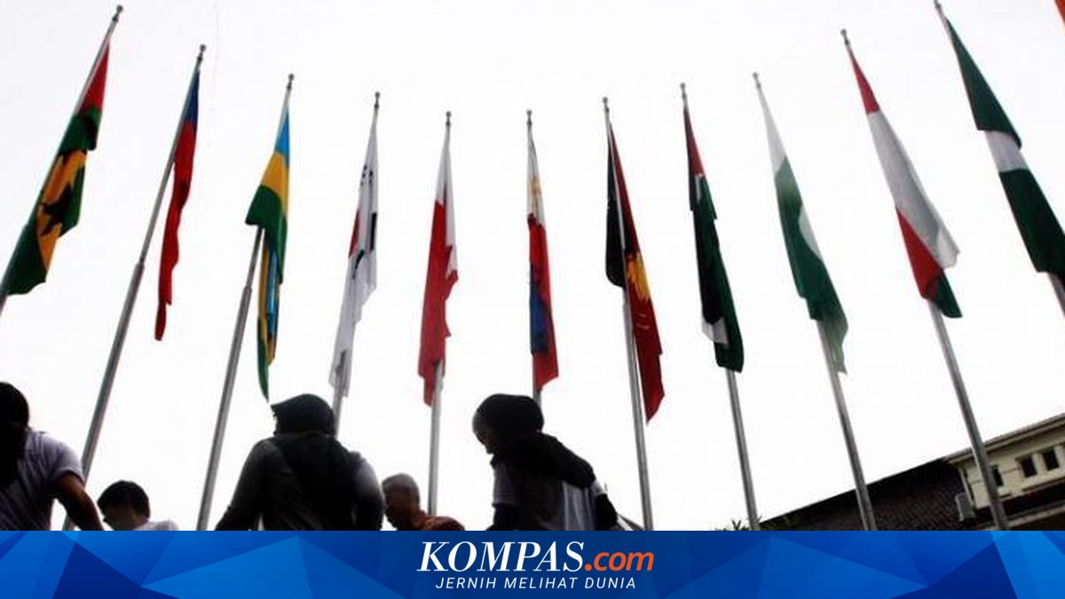 Hidupkan Kembali “Kompas” Bandung di Tengah Retaknya Dunia