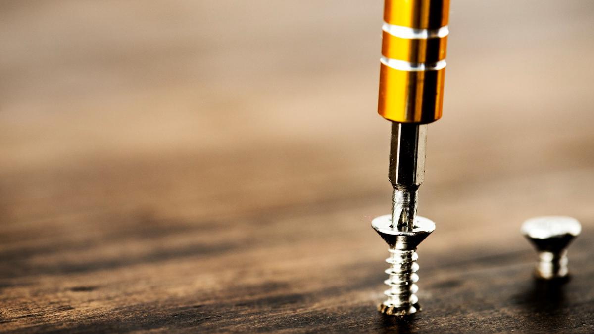 How to Get a Stripped Screw Out: 9 Simple Methods and How to Prevent It