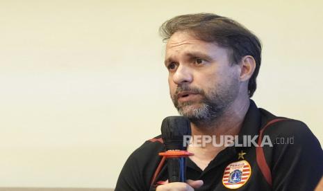 Pelatih Persija Sayangkan tak Bisa Ladeni Persib di Jakarta