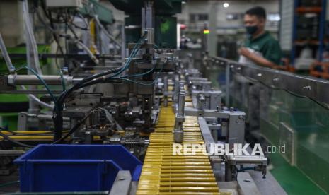 Biaya Produksi Naik Akibat Rupiah Melemah, Industri Hadapi Situasi Sulit