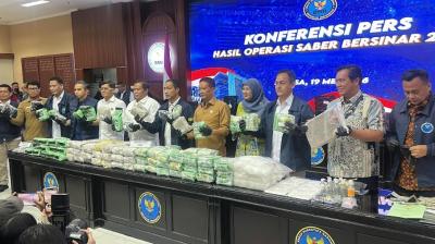 Viral Lagu Siti Mawarni Sindir Beking Bandar Narkoba, BNN Gelar Operasi Saber Bersinar Sita Ratusan Kg Narkotika