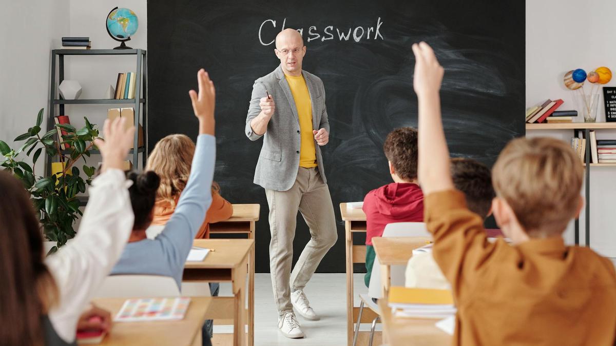 50 Stupid Questions To Ask Your Teacher for Ice Breaking and Make Laugh