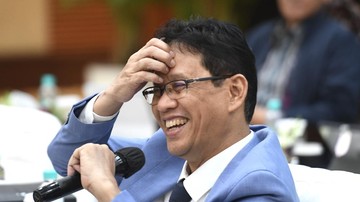 Purbaya Tunda Insentif 200 Ribu Kendaraan Listrik