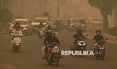 Lima Dampak Asap Karhutla bagi Kesehatan dan Cara Mengurangi Risikonya