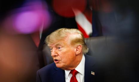 Trump Tiba-Tiba Tunda Sanksi Rusia, Zelensky: Ini Untungkan Putin