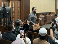 Khalid Basalamah Jadi Saksi Sidang Kasus Kuota Haji