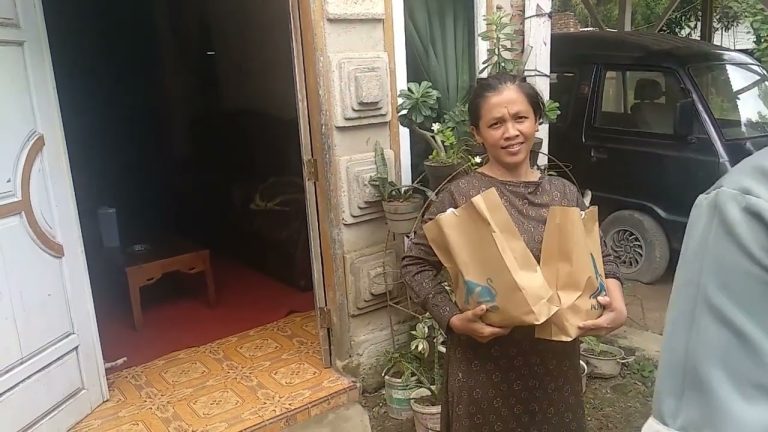 Program CSR PT. CPI SILO DRYER LAMPUNG Menghadapi Pandemi COVID di RT06 LK 1 Beringin Komplek